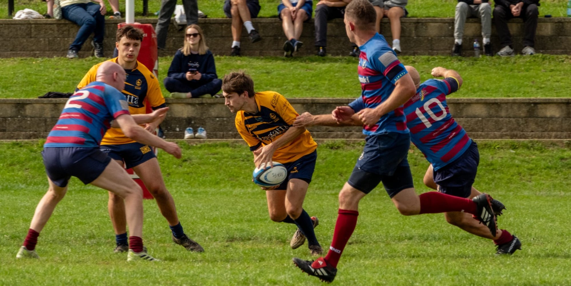 Henley 3's edge past Chesham to start season in style